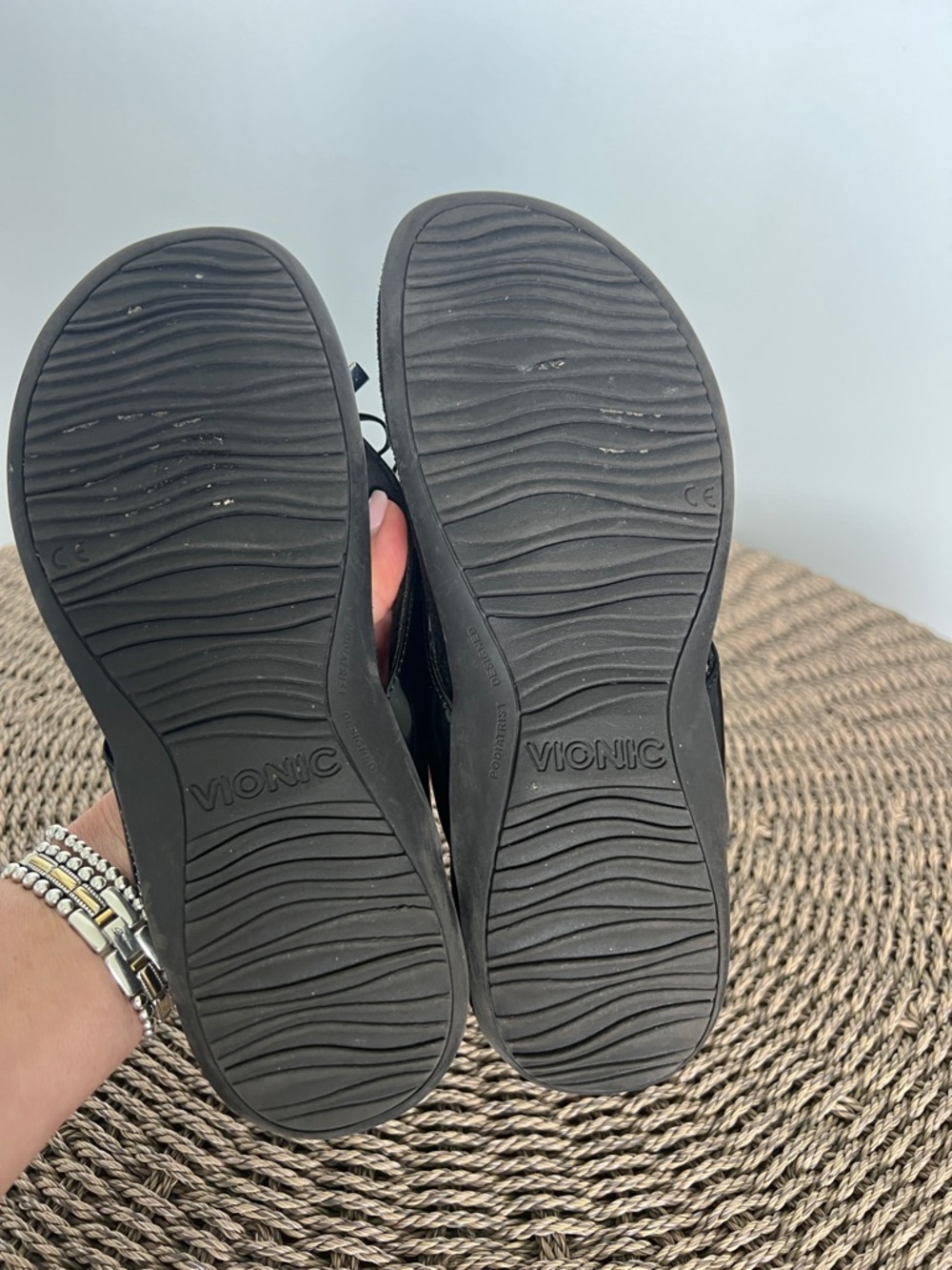 Vionic Black Bella Toe Thong Sandal size 6.5 - Picture 6 of 11